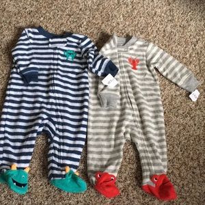 2 Carter’s 3 month pajamas